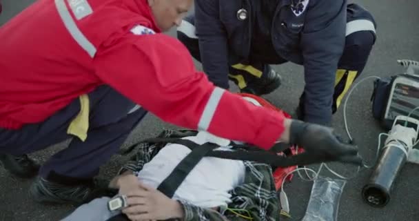 Primeros Auxilios Paramédicos Emergencia Con Ayuda Médica Ahorro Accidentes Lesiones — Vídeos de Stock