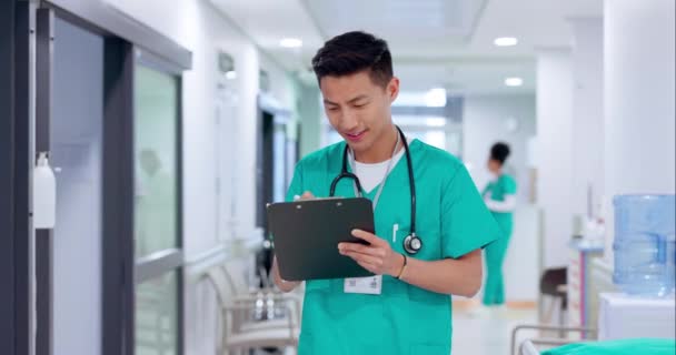 Verpleegster Ziekenhuis Checklist Schrijven Medische Grafieken Gezondheidszorg Rapport Notities Voor — Stockvideo