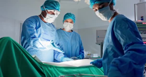 Médecin Équipe Chirurgicale Soutien Théâtre Pour Les Urgences Médicales Bien — Video