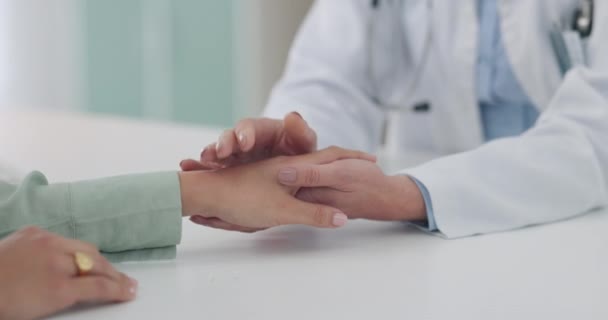 Händchenhalten Patient Und Ergebnisse Oder Empathie Vom Arzt Unterstützung Und — Stockvideo
