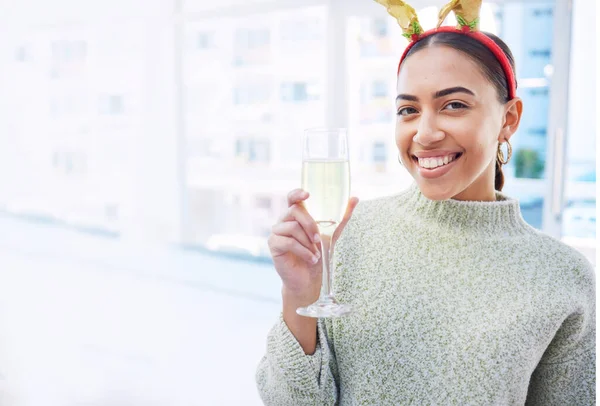 Woman Champagne Portrait Office Space Christmas Party Celebration Drink Cheers — Stock Photo, Image