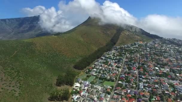 Krajobraz Dron Przyroda Góry Miasto Podróż Horyzont Lokalizacja Wakacje Widok — Wideo stockowe