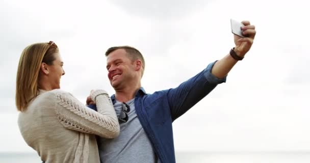 Aire Libre Selfie Pareja Con Amor Vacaciones Viajes Con Las — Vídeos de Stock