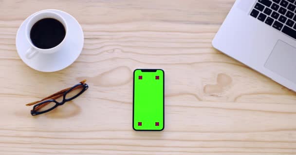 Stůl Top Telefon Zelená Obrazovka Marketing Mokup Pro Sociální Média — Stock video