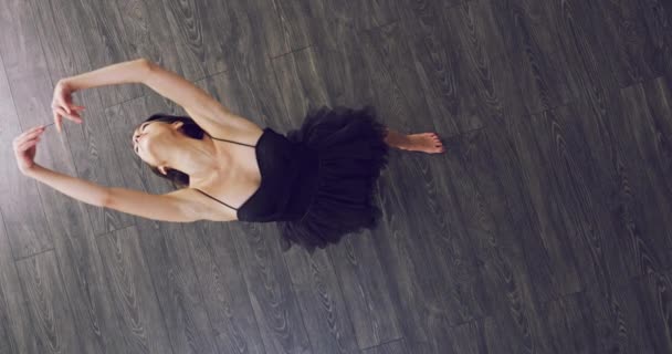 Bale Dans Stüdyoda Eğitim Pratik Sanat Için Esneme Hareketleri Tiyatro — Stok video