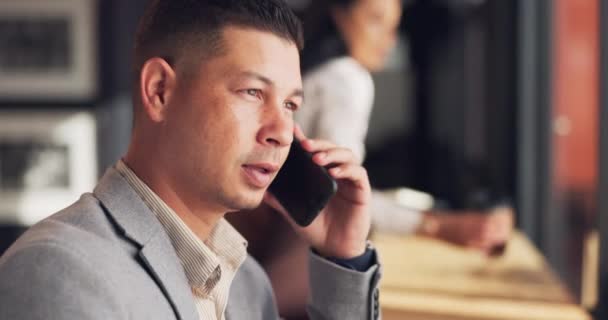 Negocios Hombre Llamada Telefónica Creación Redes Cafetería Conversación Con Contacto — Vídeos de Stock