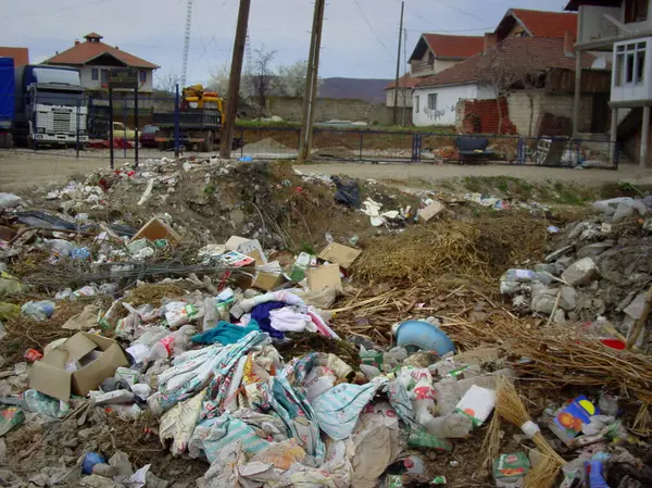 Pollution Dégâts Village Abandonné Avec Ordures Décombres Recyclage Pour Crise — Photo