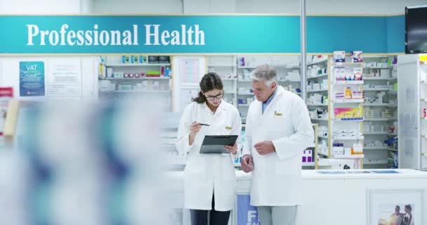 Аптека Фармацевт Планшет Командной Работы Инвентаризации Здравоохранения Медицины Управления Магазинами — стоковое видео