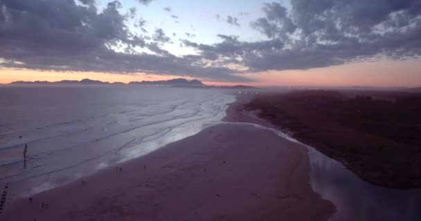 Drone Strand Zee Met Rotsen Bij Zonsondergang Kaapstad Voor Landschap — Stockvideo