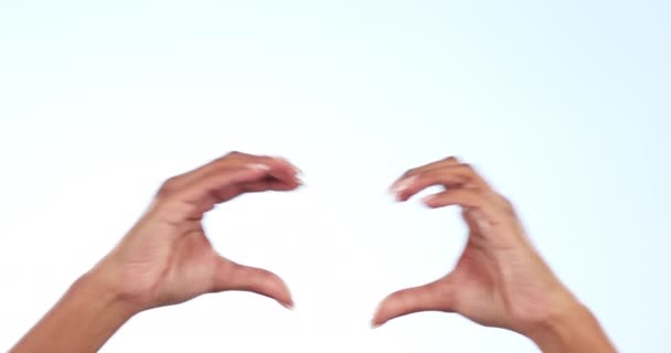 Жінка Серцеві Руки Любов Догляду Підтримки Або Довіри Символом Або — стокове відео