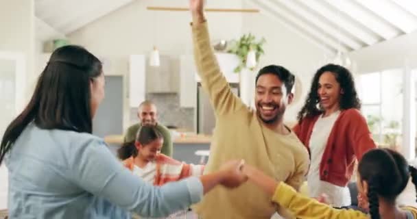 Dans Müzik Enerji Sevgi Sağlık Için Oturma Odasında Aile Ile — Stok video