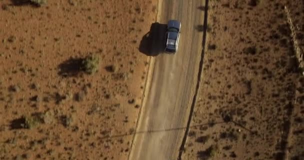 Carretera Del Desierto Conducción Coches Vista Aérea Con Dron Arizona — Vídeo de stock