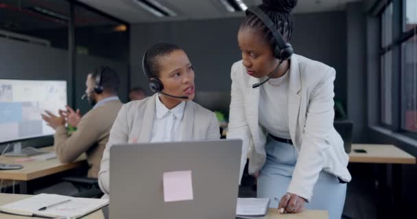 Kadınları Dokümanlar Çağrı Merkezi Satış Yönetimi Sorular Bilgiler Veya Yönetici — Stok video