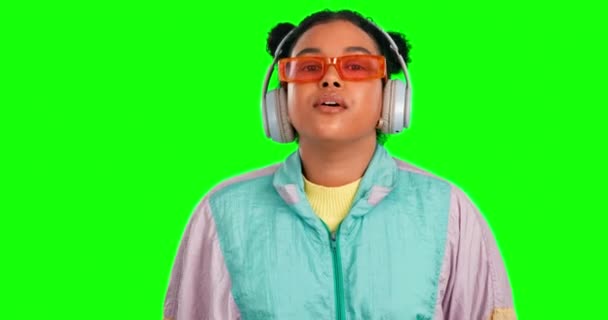 Vape Green Screen Und Frauenporträt Rauchend Mit Kopfhörern Und Gen — Stockvideo