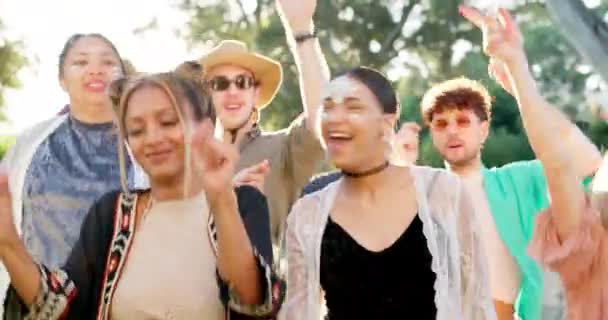 Танцы Вечеринки Люди Празднуют Фестивале Концерте Вместе Открытом Воздухе Социальное — стоковое видео