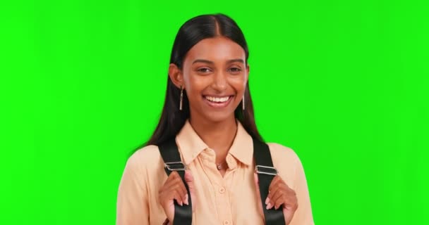 Зеленый Экран Счастливая Индийская Девочка Лицо Студента Взволнованного Успехами Школы — стоковое видео