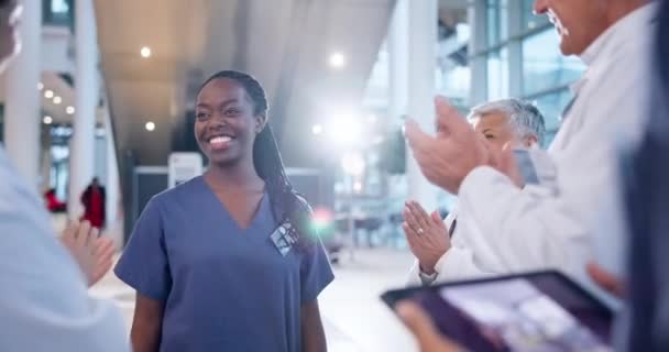Cuidados Saúde Médico Mulher Aplausos Com Parabéns Sucesso Hospital Colaboração — Vídeo de Stock