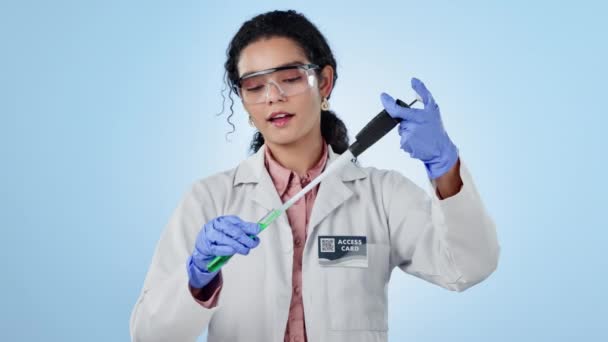 Face Woman Scientist Vaccine Test Tube Healthcare Blue Studio Background — Stock Video