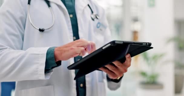 Tablet Healthcare Doctor Hands Typing Clinic Management Data Information Paperless — Stock Video