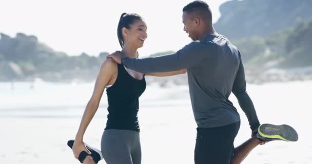 Fitness Casal Alongamento Corpo Uma Praia Para Treinamento Bem Estar — Vídeo de Stock