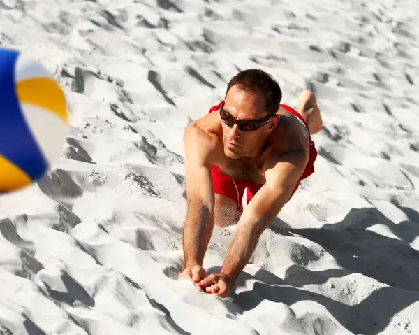 Playa Voleibol Aire Hombre Deportes Corriendo Salto Acción Juego Competición — Foto de Stock