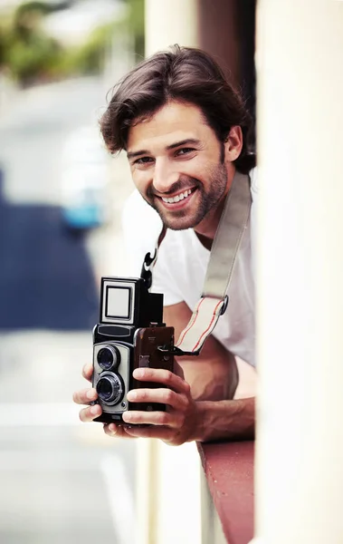 Portret Man Fotograaf Met Een Camera Stad Glimlach Met Vakantie — Stockfoto