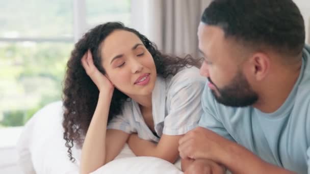 Chambre Coucher Couché Détendre Couple Avoir Conversation Communication Discussion Matin — Video