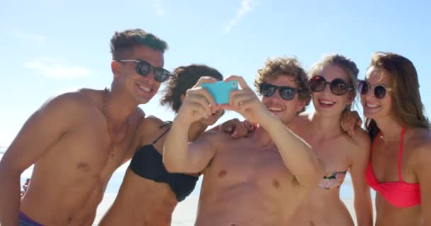 Група Друзів Пляж Селфі Відпустці Розваги Подорожей Пригод Відкритому Повітрі — стокове відео