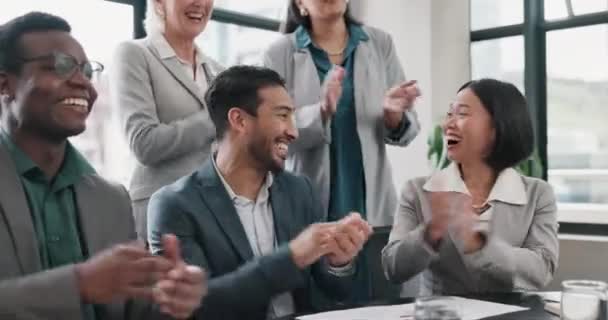 Biznesmeni Oklaski Spotkania Promocją Wsparciem Szczęściem Rozwoju Firmy Personel Grupa — Wideo stockowe