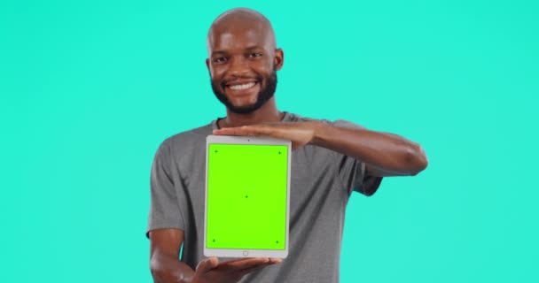 Uomo Nero Tablet Mockup Sullo Schermo Verde Pubblicità Marketing Sullo — Video Stock