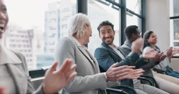 Feliz Celebração Pessoas Negócios Com Aplausos Uma Reunião Para Sucesso — Vídeo de Stock