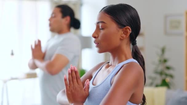 Para Joga Medytacja Oddychaniem Zen Kondycją Więzi Domu Razem Ćwiczenia — Wideo stockowe