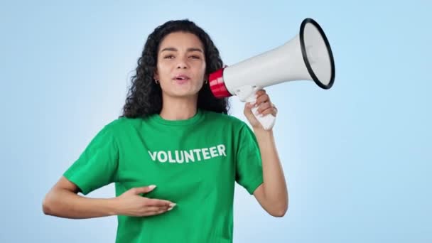 Frau Freiwillige Stimme Und Megafon Für Protest Unterstützung Und Aufruf — Stockvideo