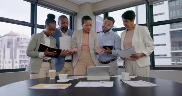 Business People Meeting Digital Tablet Teamwork Office Planning Strategy Ideas — Stock Video