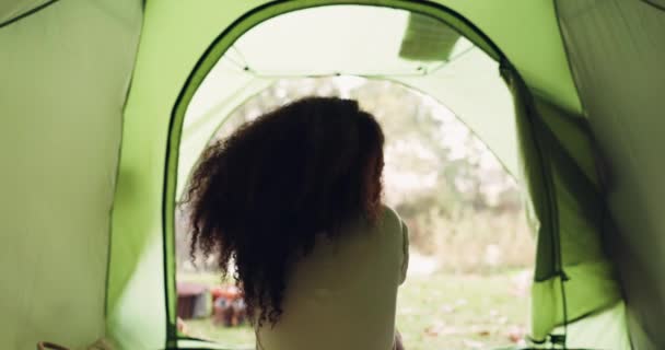 Despierta Estira Acampa Con Mujer Tienda Por Mañana Aventura Relax — Vídeos de Stock