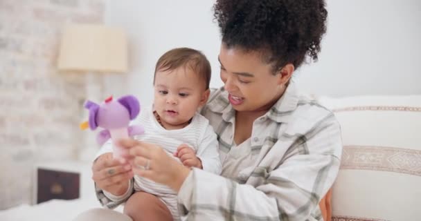Moeder Baby Kind Met Speelgoed Thuis Voor Ontwikkeling Groei Schattig — Stockvideo
