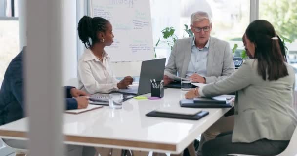 Empresários Documentos Reuniões Estratégia Equipe Colaboração Planejamento Juntos Escritório Grupo — Vídeo de Stock