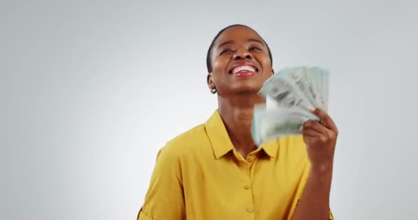 Веер Денег Успех Счастливая Черная Женщина Студии Инвестиций Кредита Оплаты — стоковое видео