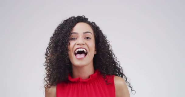 Портрет Жінки Голосуванням Вказує Вибір Вербування Посмішки Або Можливості Студії — стокове відео