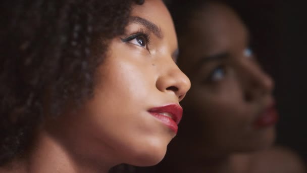 Beauty Mirror Woman Studio Skincare Reflection Glamour Hygiene Treatment Black — Stock Video