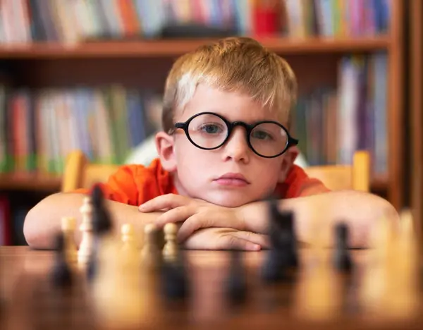 Chess Thinking Bored Boy Student Learning How Play Boardgame School — Stock Photo, Image