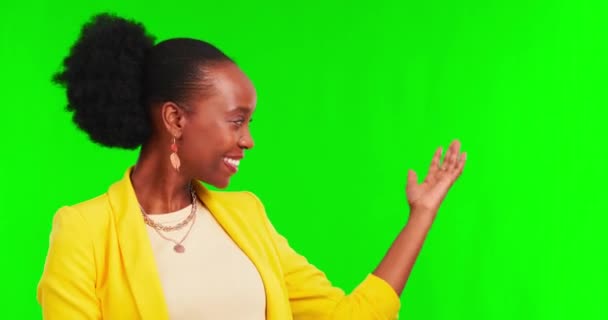 Tela Verde Mão Apontando Rosto Mulher Negra Com Acordo Sim — Vídeo de Stock