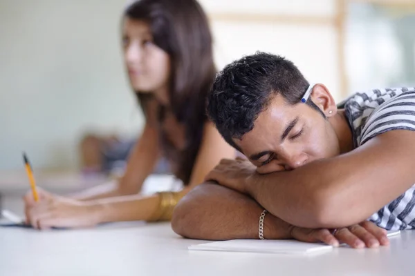Κουρασμένος Κοιμάται Και Βαριέται Μια Τάξη Για Μάθηση Εκπαίδευση Και — Φωτογραφία Αρχείου