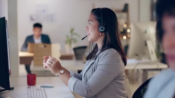 Call Центр Віртуальний Помічник Або Азіатка Пояснює Обслуговування Клієнтів Телекомунікації — стокове відео