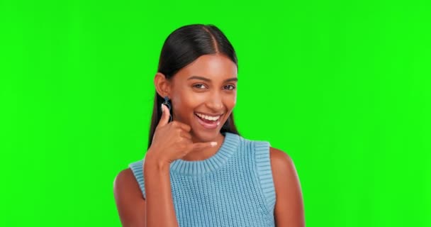 Call Smile Woman Flirting Green Screen Smile Laugh Hand Gesture — Stock Video