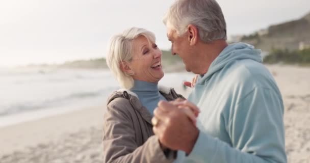 Tanz Strand Und Seniorenpaar Mit Liebe Lächeln Und Romantik Mit — Stockvideo
