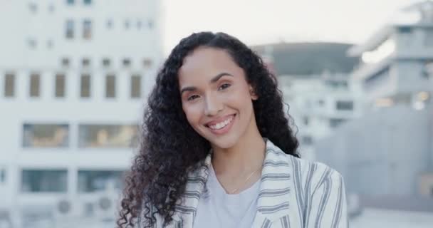 Посмішка Бізнес Обличчя Жінкою Місті Корпоративних Місій Розвитку Щасливий Впевненість — стокове відео