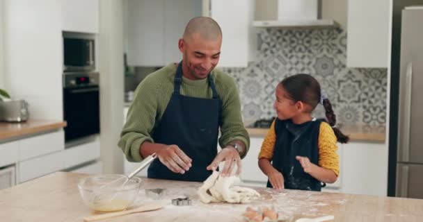 Ludique Cuisson Père Enfant Avec Pâte Pour Nourriture Cuisine Aide — Video