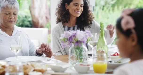 Aile Etkinlik Yemekle Dua Öğle Yemeği Sevgiyle Kutlama Kaynaşma Rahatlama — Stok video