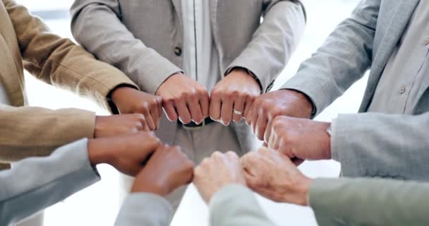 Бизнес Группа Руки Люди Борются Командную Работу Сотрудничество Построение Корпоративной — стоковое видео